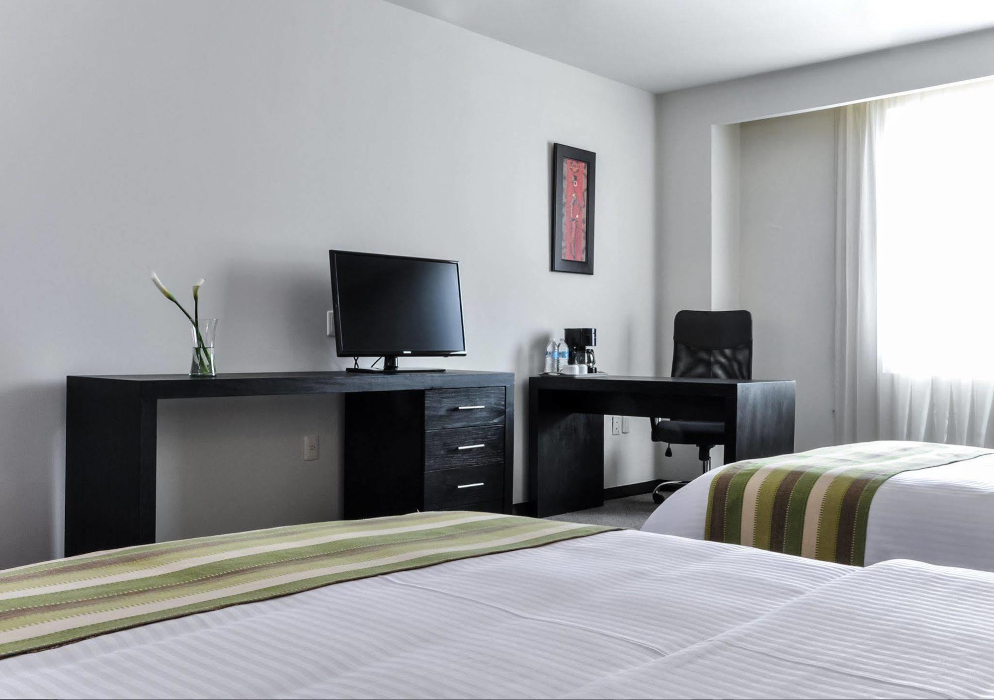 Comfort Inn Morelia Esterno foto